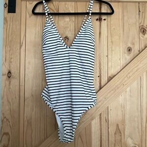 CUPSHE Striped One-Piece Swimsuit